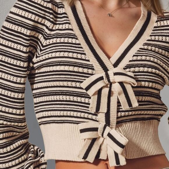 Striped Bow Decor Cropped Cardigan Sz L & PLUS - Picture 4 of 6